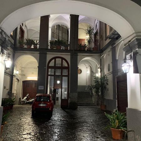 Апартаменты I Gironi Di Dante Неаполь Экстерьер фото
