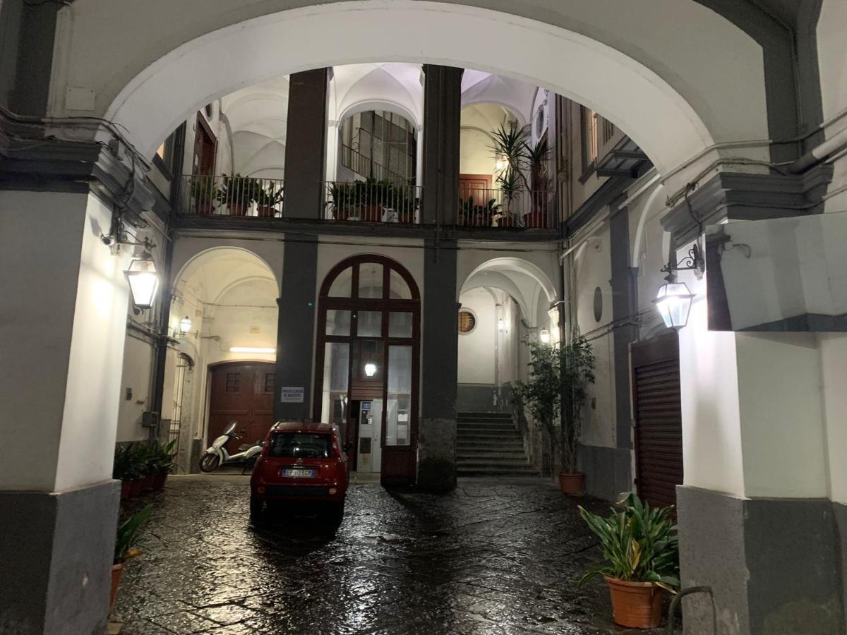 Апартаменты I Gironi Di Dante Неаполь Экстерьер фото